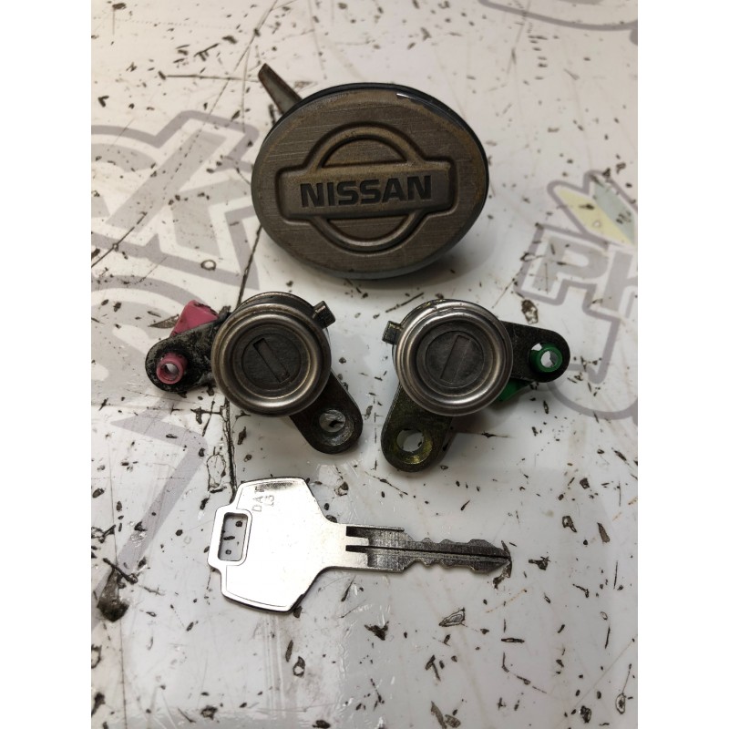 Nissan Skyline R33 S2 Coupe Boot and Door Lock Set Nissan Skyline R33 S2 Coupe Boot and Door Lock Set